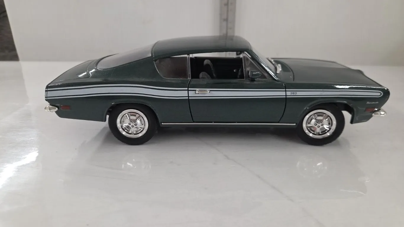 1/18 1969 Plymouth Barracuda