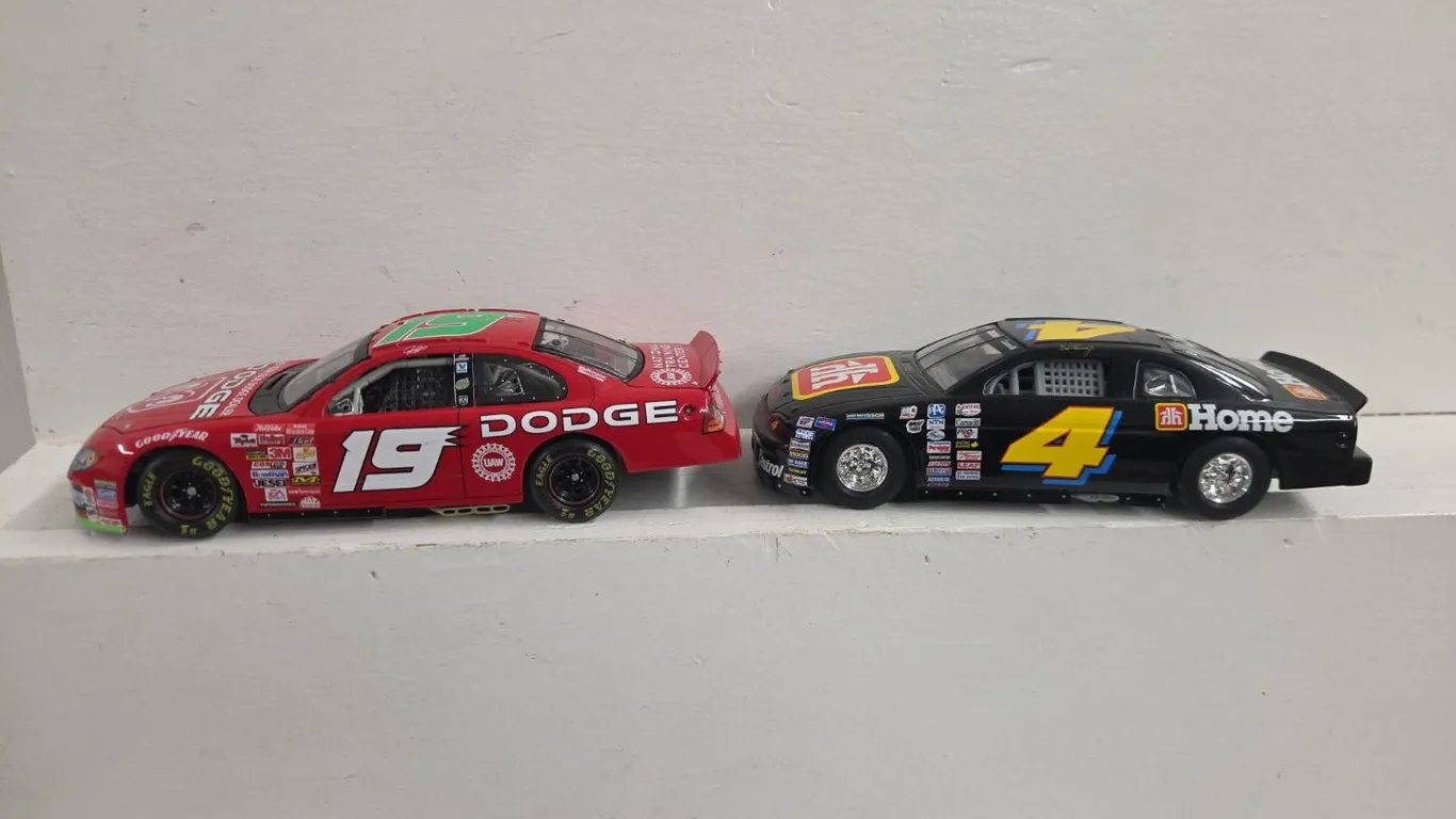 2 - 1/24 NASCARS - Home Hardware & Dodge