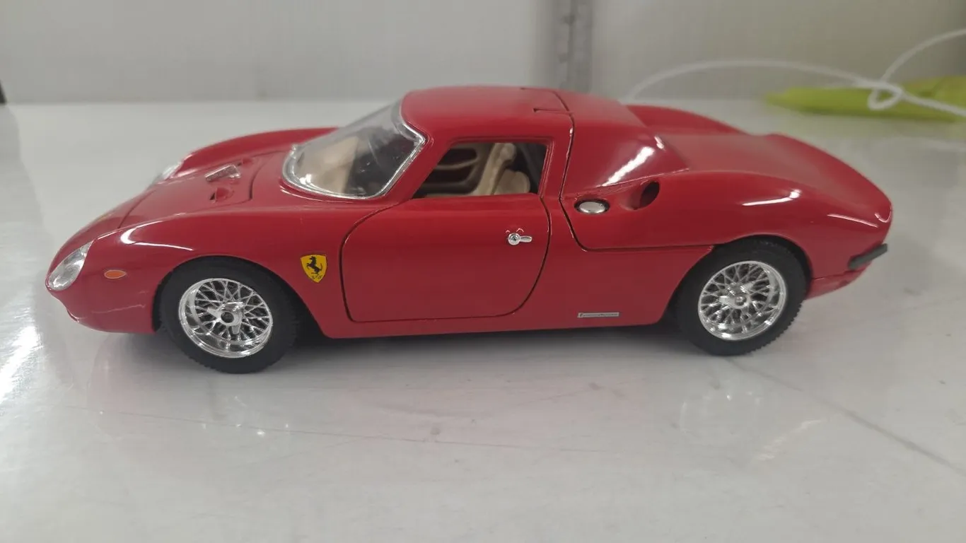 1/18 Ferrari 250 Le Mans