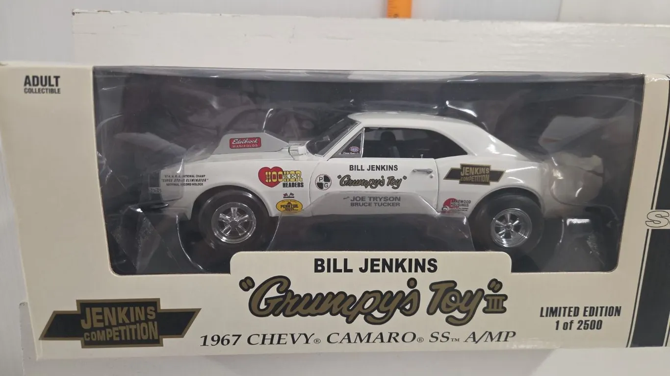 1/18 1967 Chevy Camero SS A/MP Ltd. Ed. - NIB