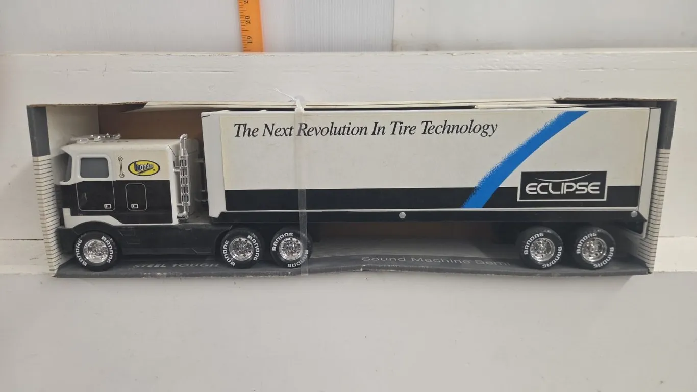 Nylint Eclipse Semi & Trailer - NIB
