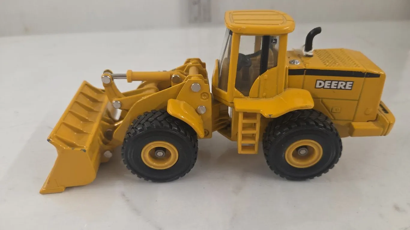 1/50 Deere Wheel Loader