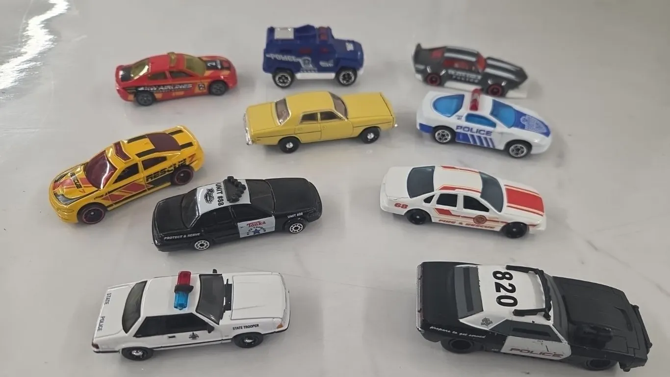 10 - Hot Wheels Police & Rescue Vehicles