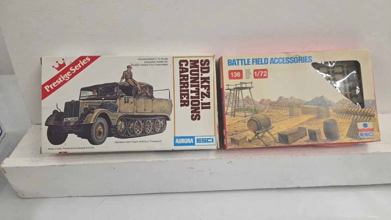 1/72 Battlefield Accessories Model & SD KFZ.11 Munitions Carrier Truck Model - NIB