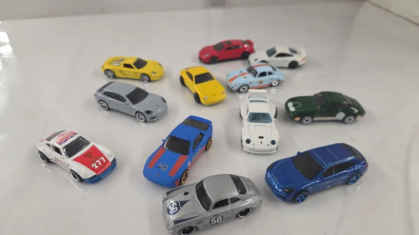 12 - Hot Wheels Cars - Porsche