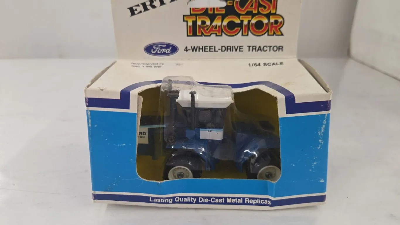 1/64 Ford FW-60 4WD Tractor - NIB