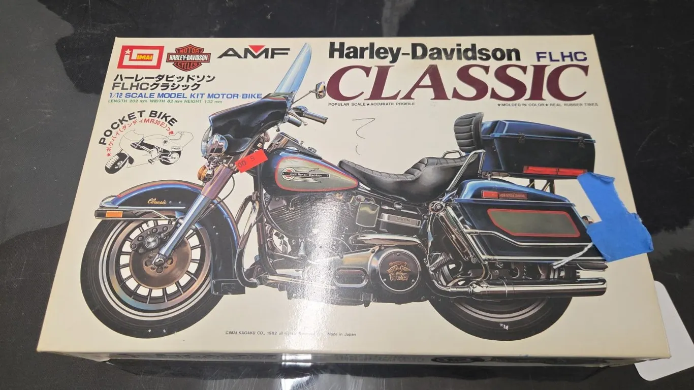 1/12 Harley Davidson FLHC Classic Model Kit - NIB