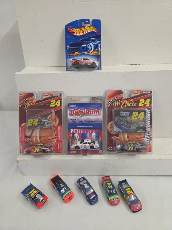 9 - 1/64 Jeff Gordon Cars