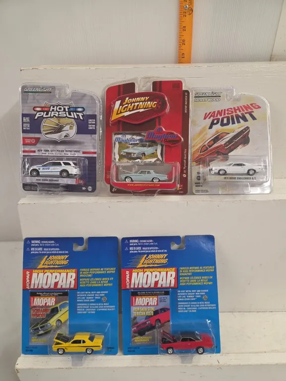 5 - 1/64 Johnny Lightning & Greenlight Cars - NIB