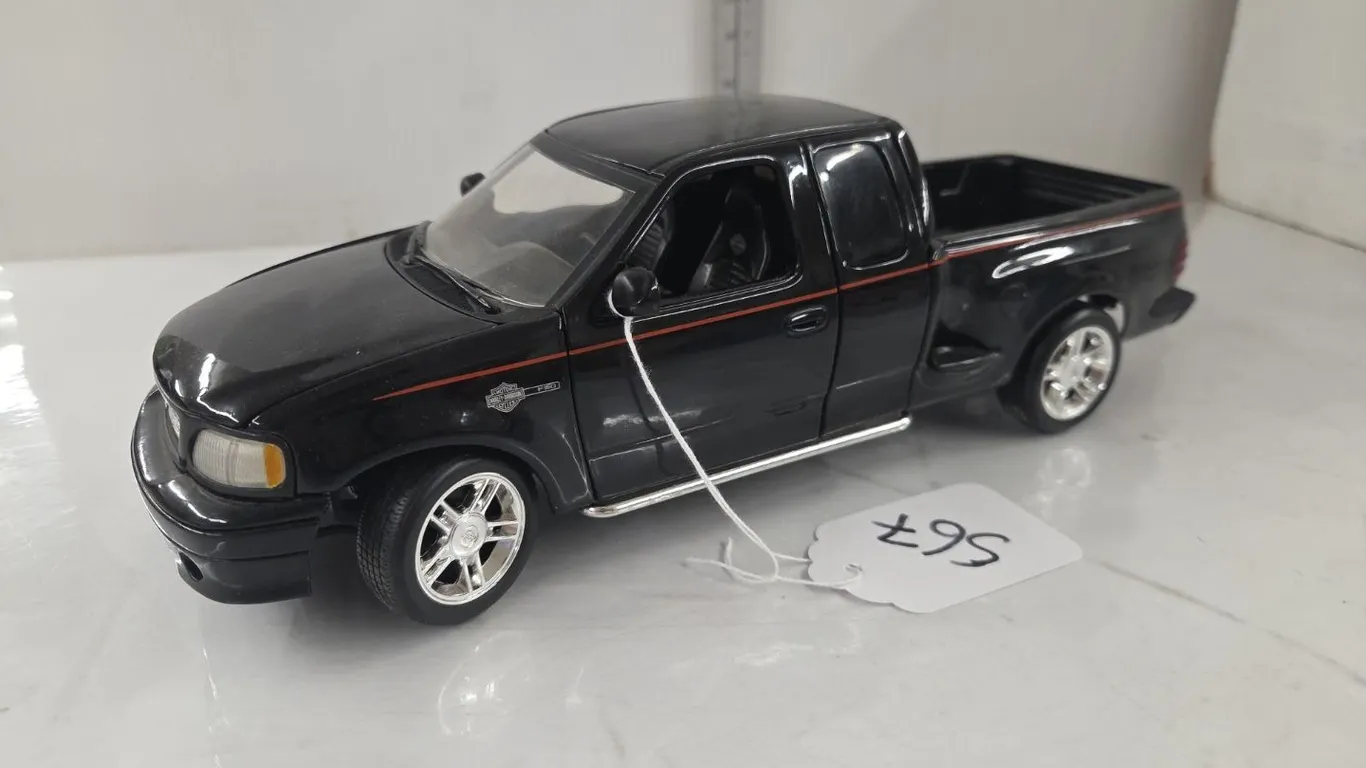 1/18 Ford F-150 Harley Davidson Ed.
