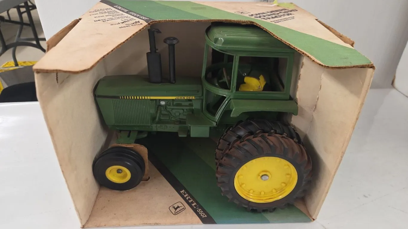 1/16 JD 30 Series Tractor - Strobe Decal - NIB
