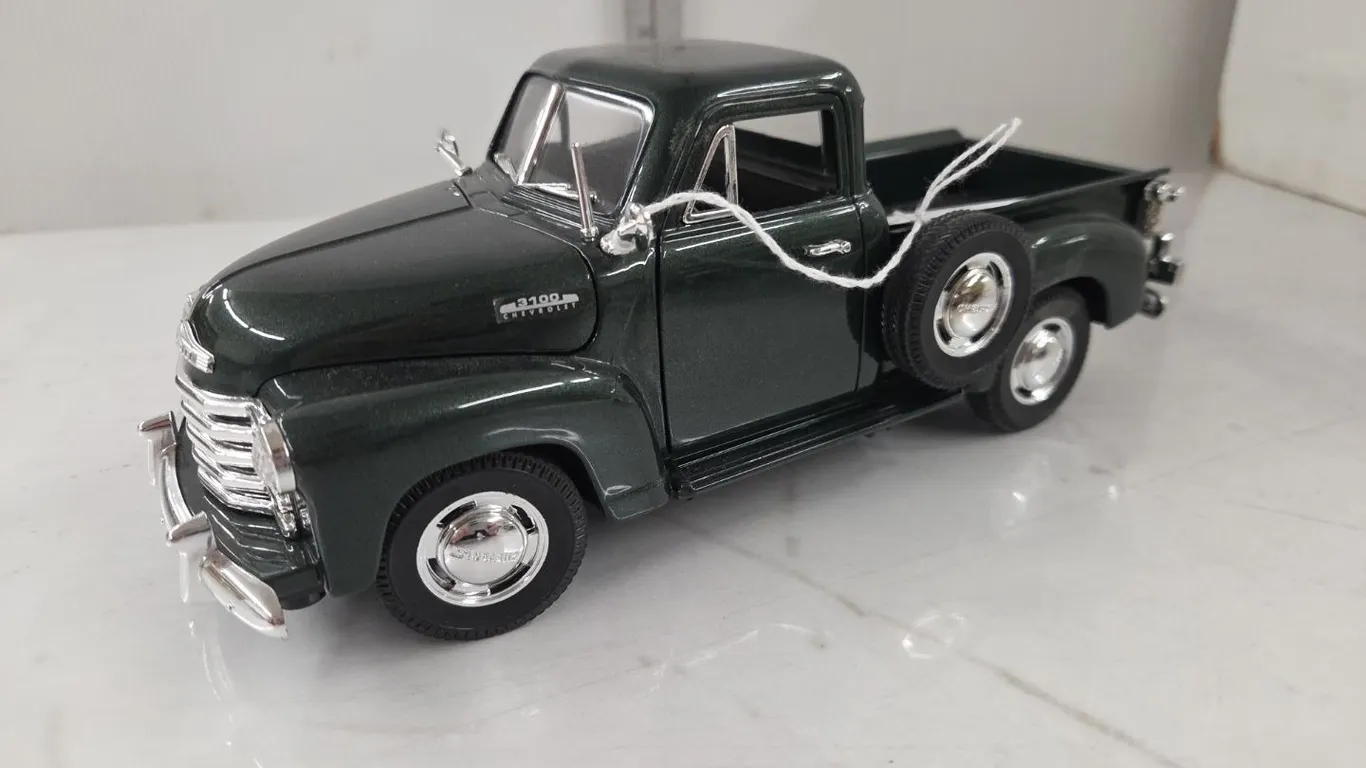 1/18 1953 Chevrolet Pickup