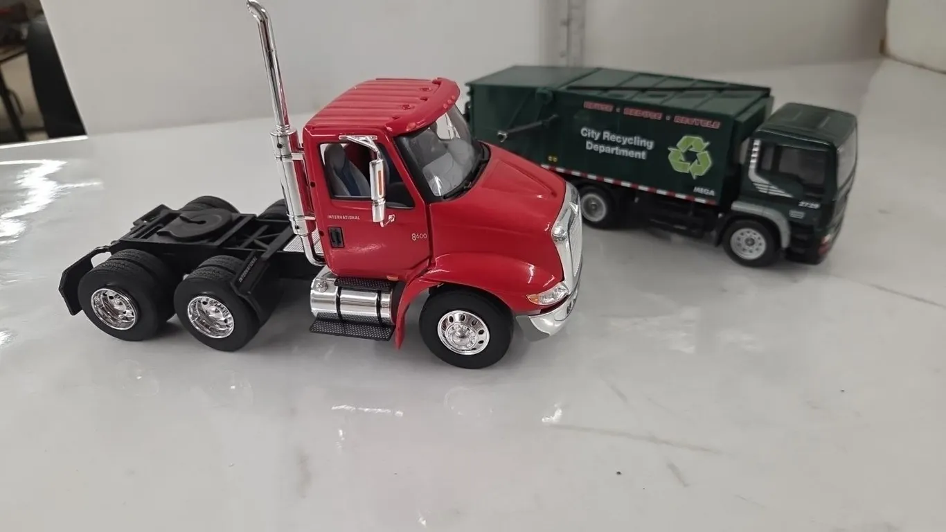 1/64 City Recycling Truck w/ Garbage Bin & 1/43 International 8100 Semi - missing top bar