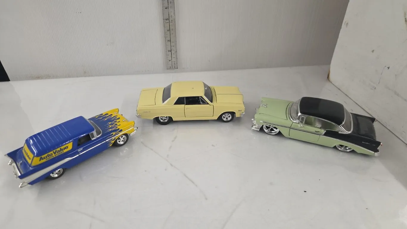 3 - 1/24 Cars; 1956 Chevrolet Bel-Air, 1965 Chevrolet Malibu SS & 1957 Chevy Van (Auto Value)