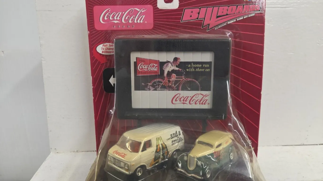 1/64 Johnny Lightning Coca-Cola Billboards Set - NIB