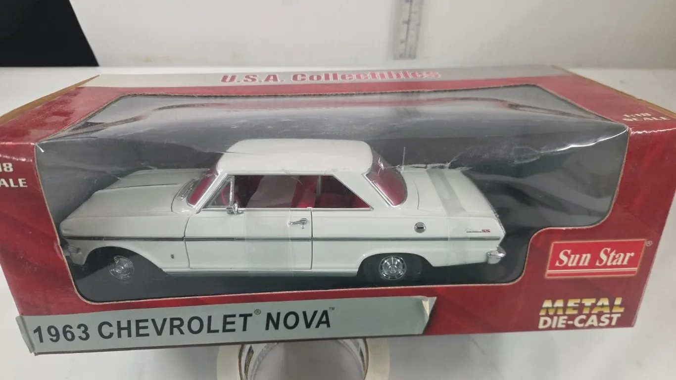 1/18 1963 Chevrolet Nova SS - in box