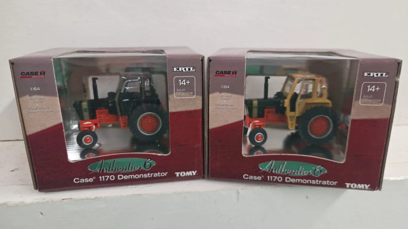 1/64 Case 1370 Demonstrator & Case 1370 Black Knight Demonstrator - NIB