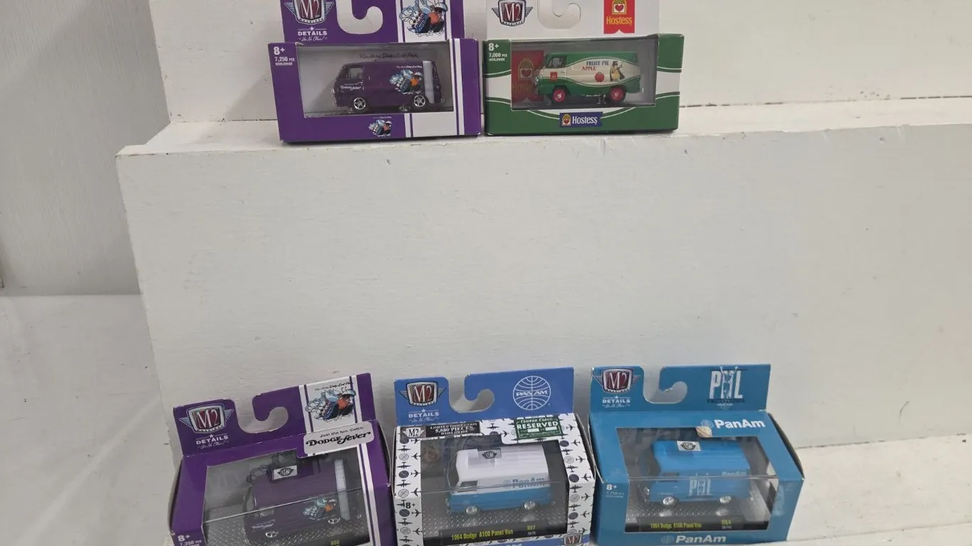 5 - 1/64 M2 1964 Dodge A100 Vans - NIB