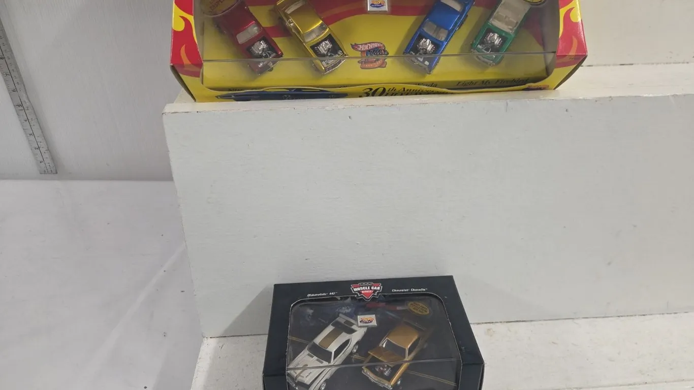 30th Ann. Hot Wheels Cars Set - Limited Ed. & 30th Ann. 1969 Muscle Cars Set - NIB