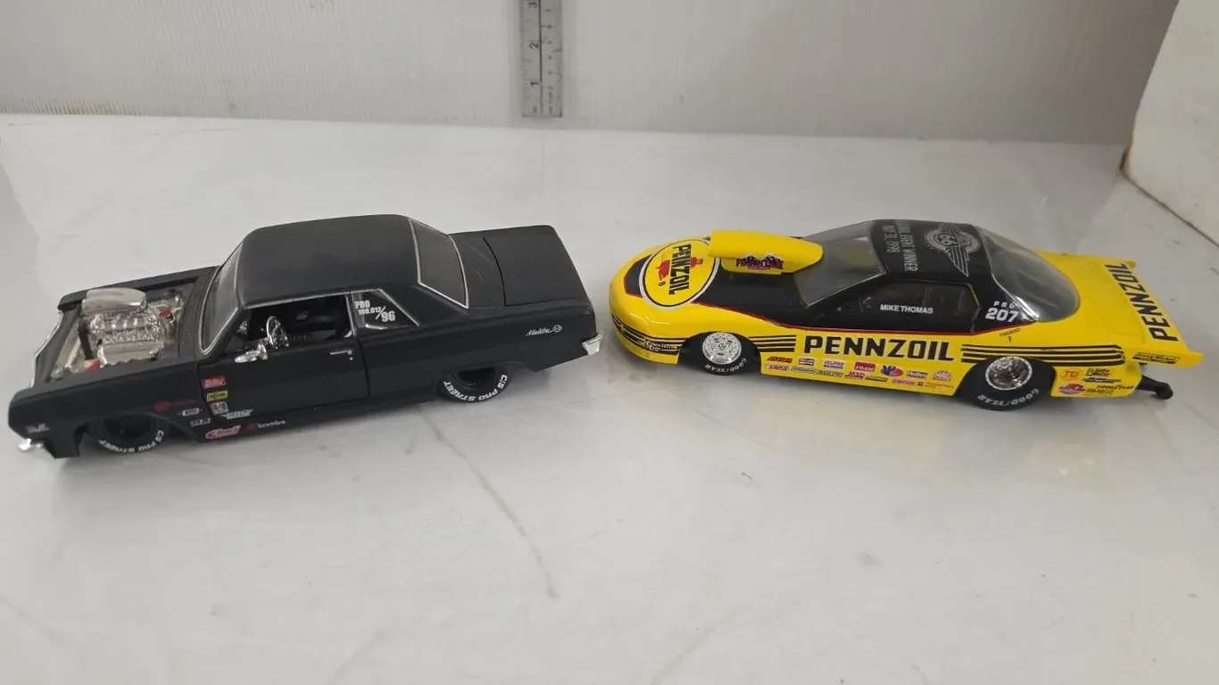1/24 1965 Chevrolet Chevelle Malibu SS Stock Car & Mike Thomas Funny Car