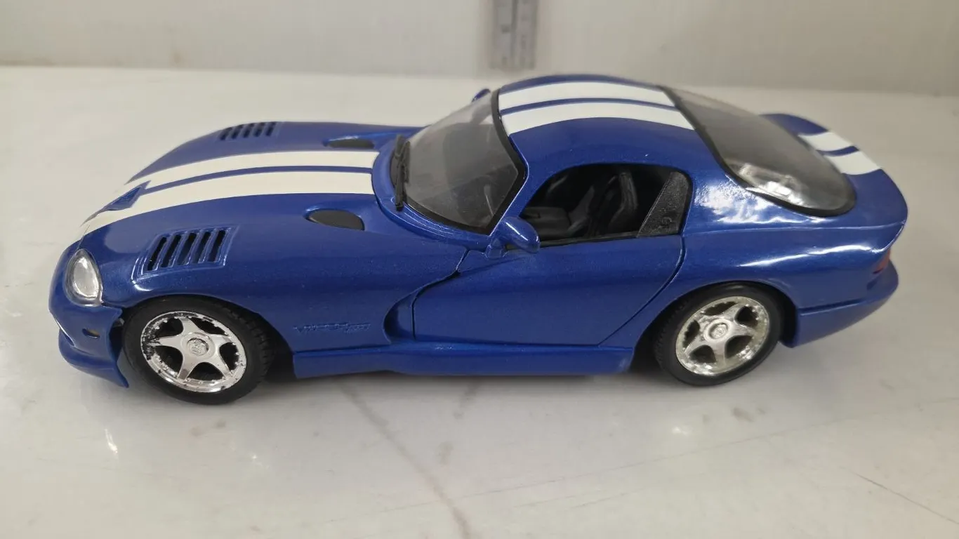 1/18 Dodge Viper GTS Coupe