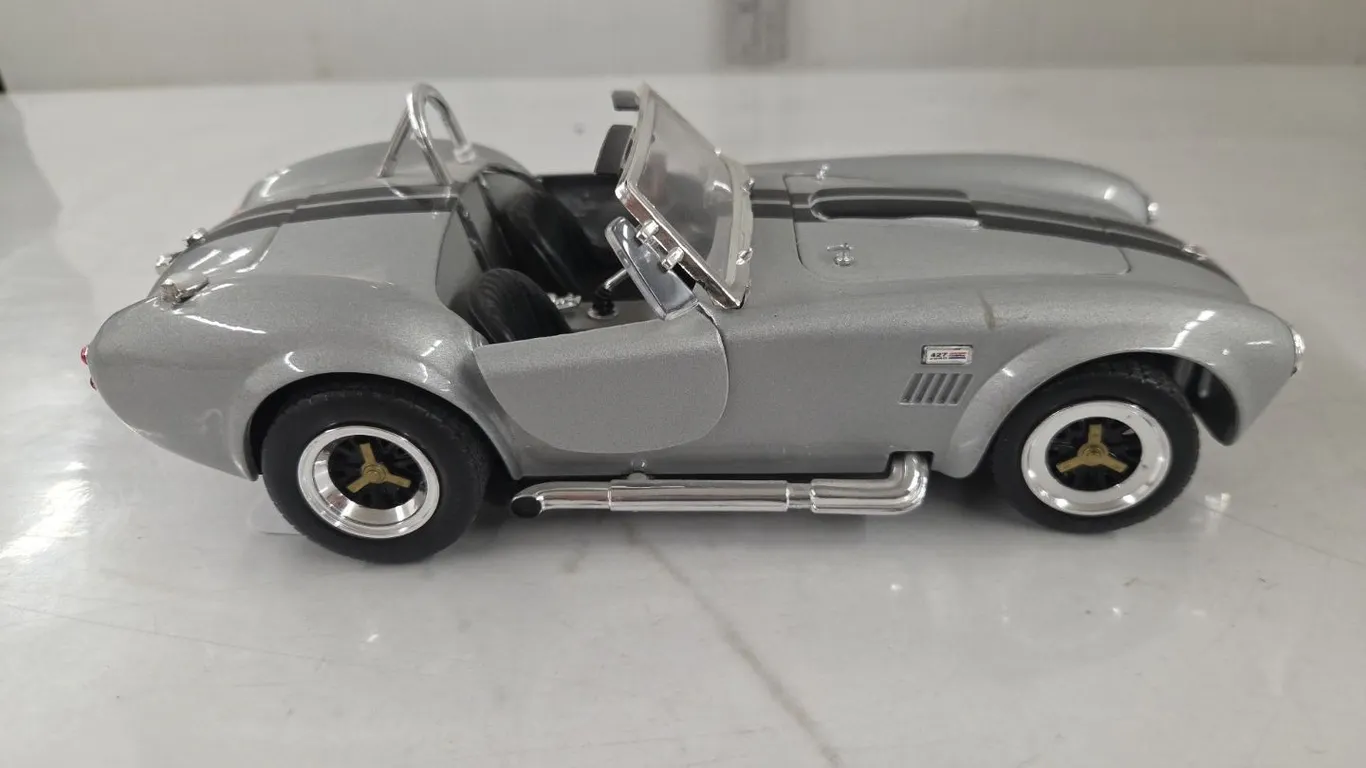 1/18 Ford Cobra 427 S/C