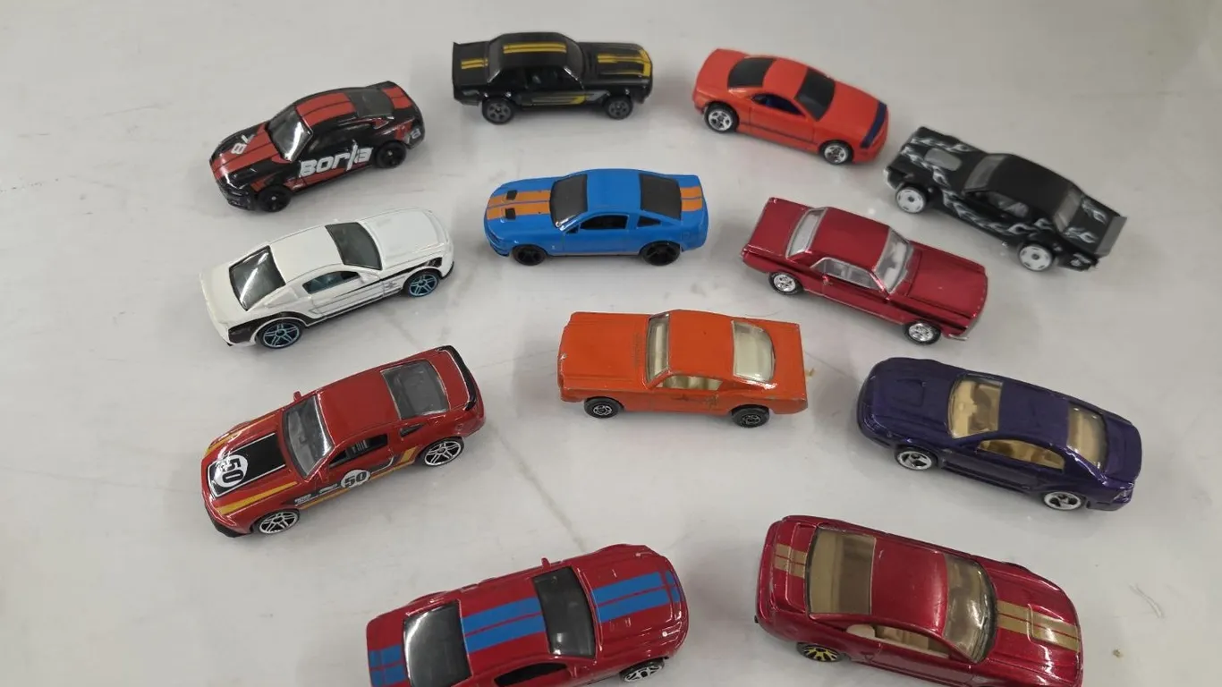 12 - 1/64 Cars - mixed makers