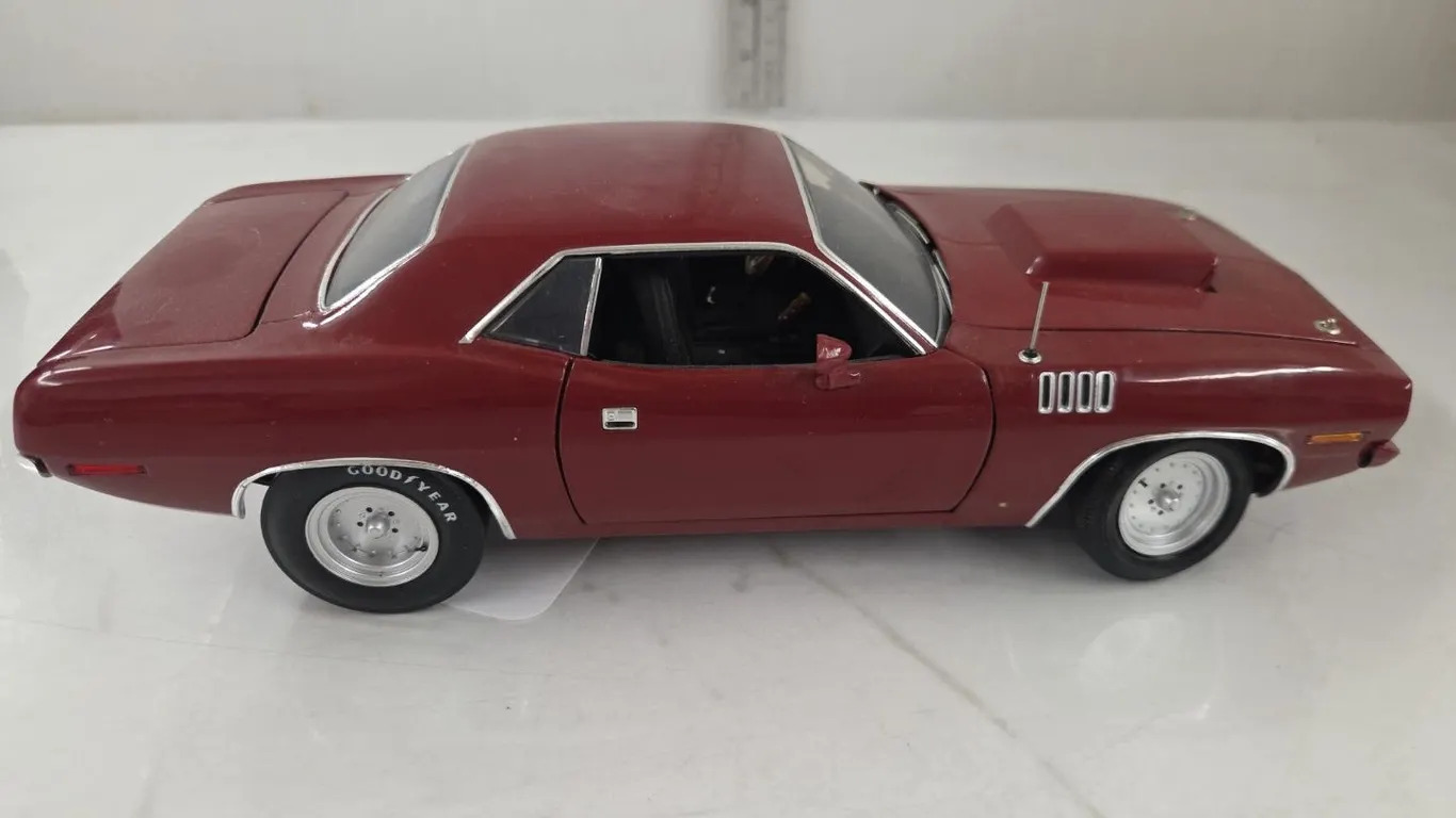 1/18 1970 Plymouth Cuda Hemi