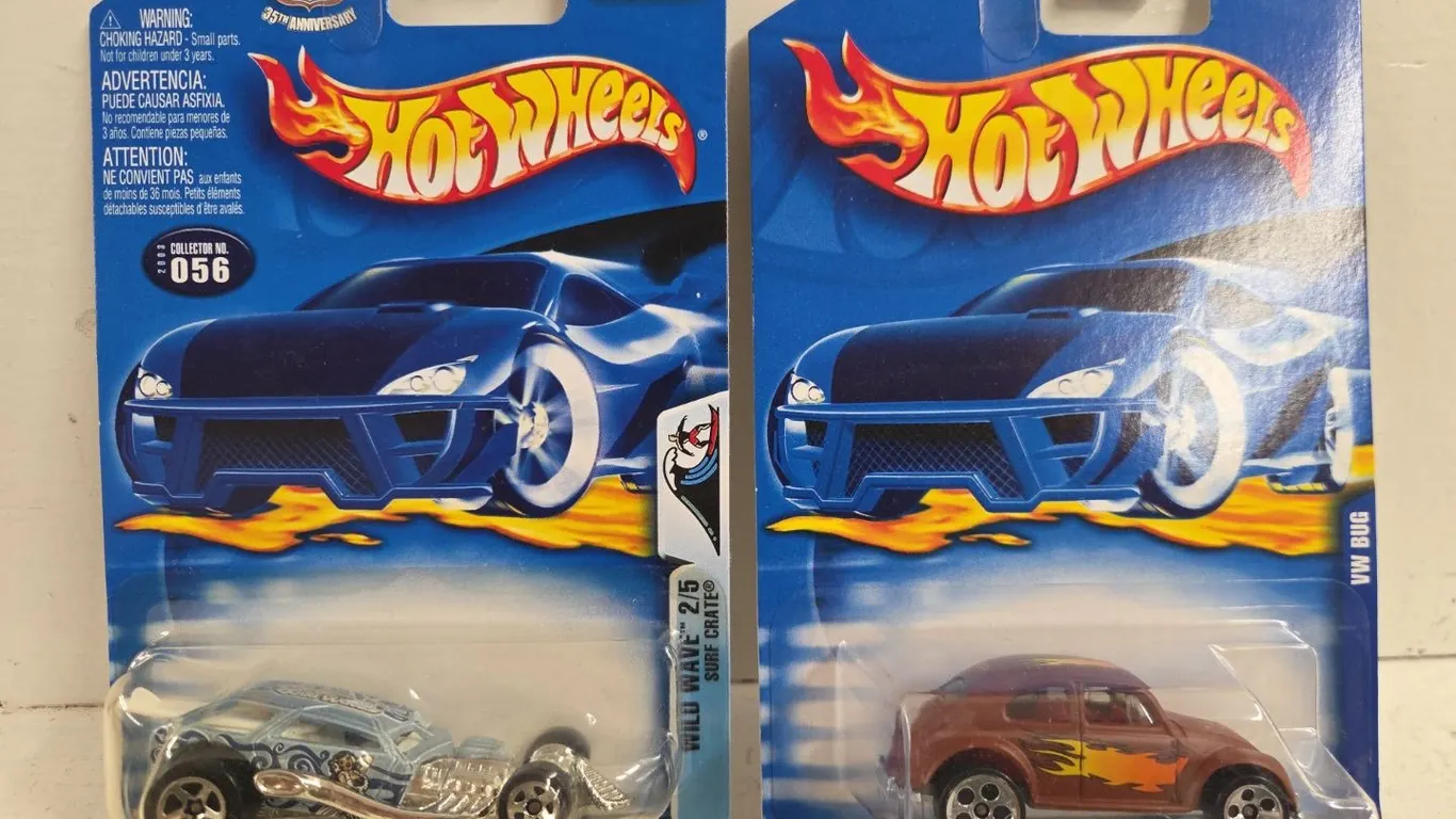 18 - Hot Wheels - NIB