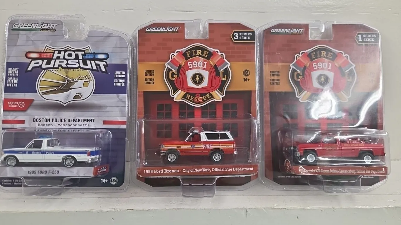 3 - 1/64 Greenlight Fire Rescue & Hot Pursuit Vehicles - NIB