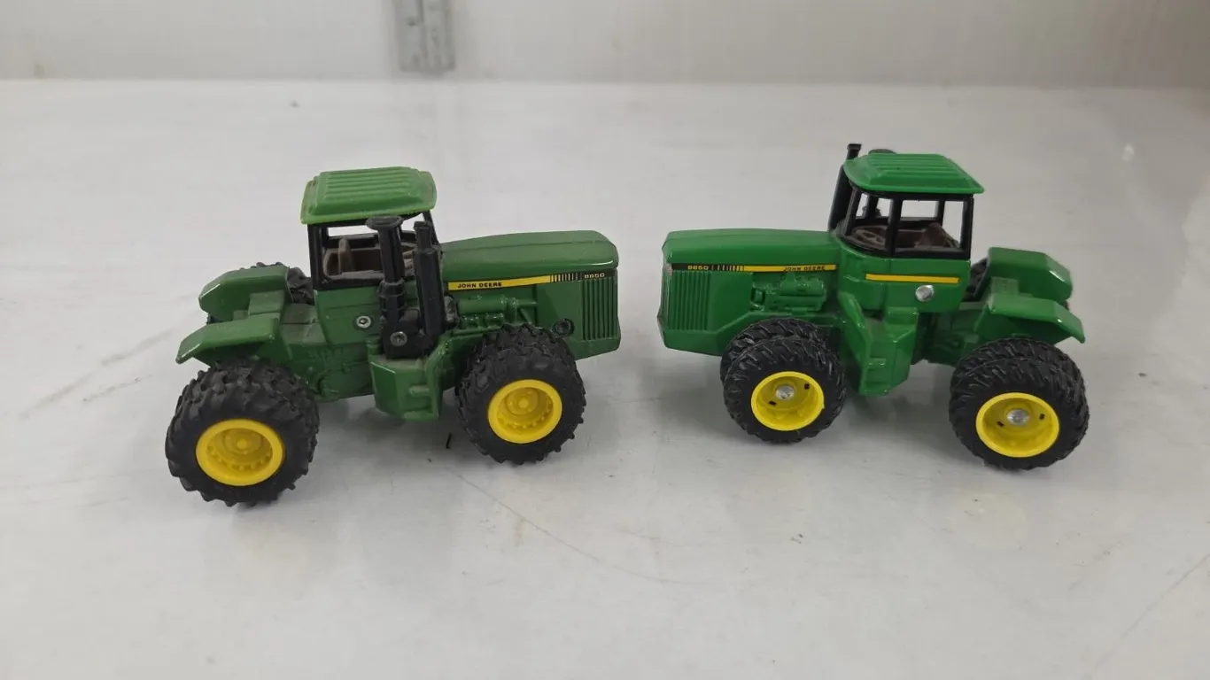 2 - 1/64 JD 8850 4WD Tractors