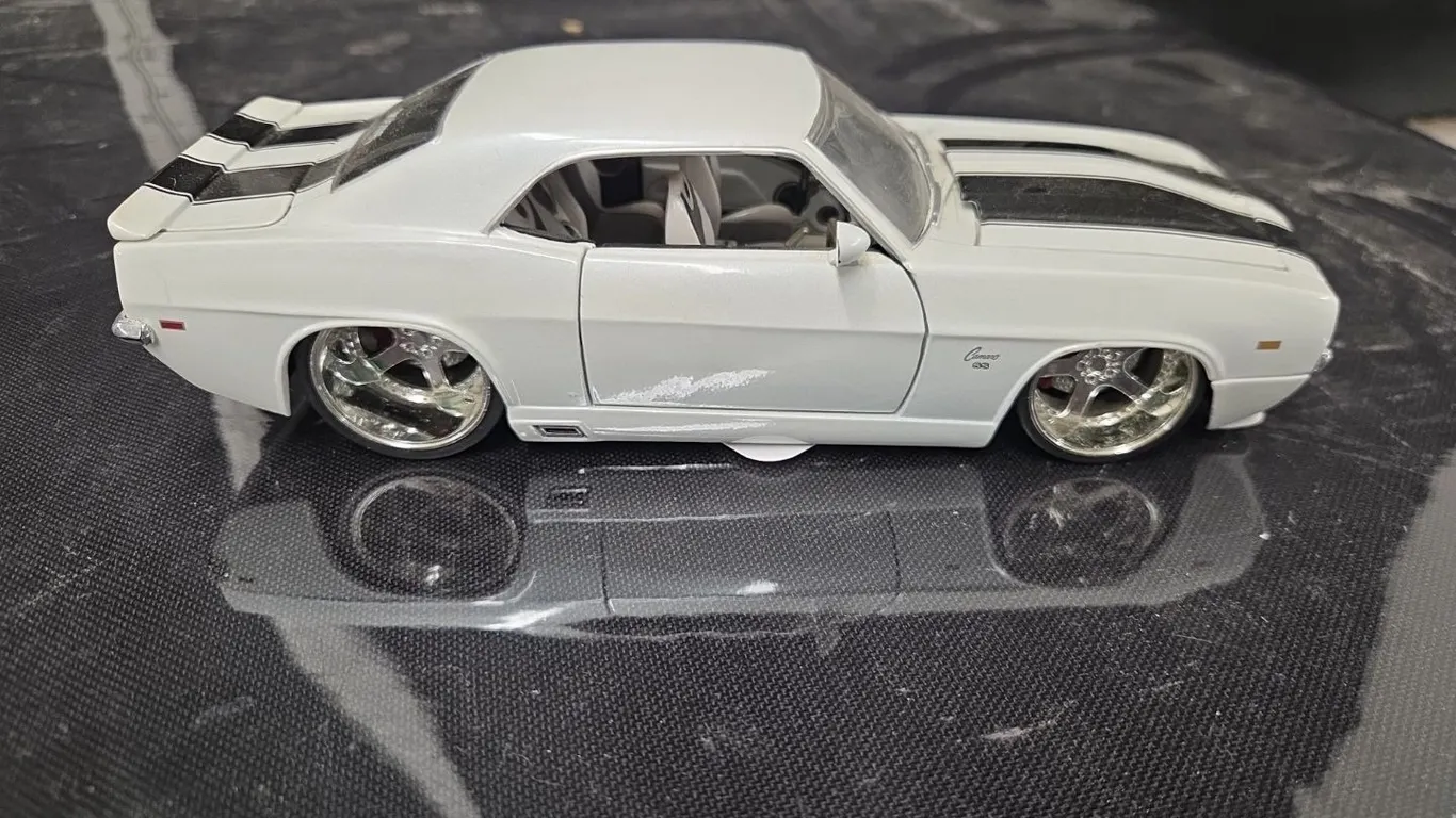 1/24 1969 Chevrolet Camaro SS