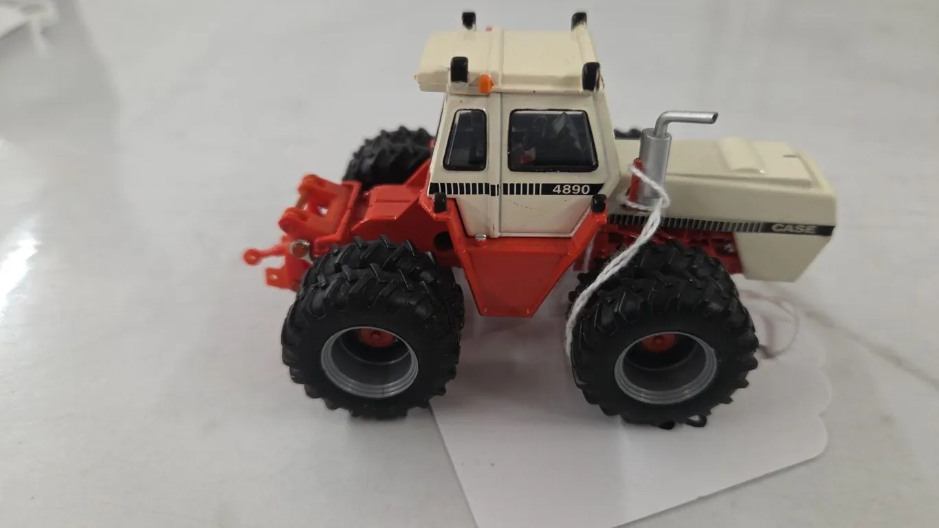 1/64 Case 4890 4WD Tractor, 2014 NFTS Ed. w/ 3pt.