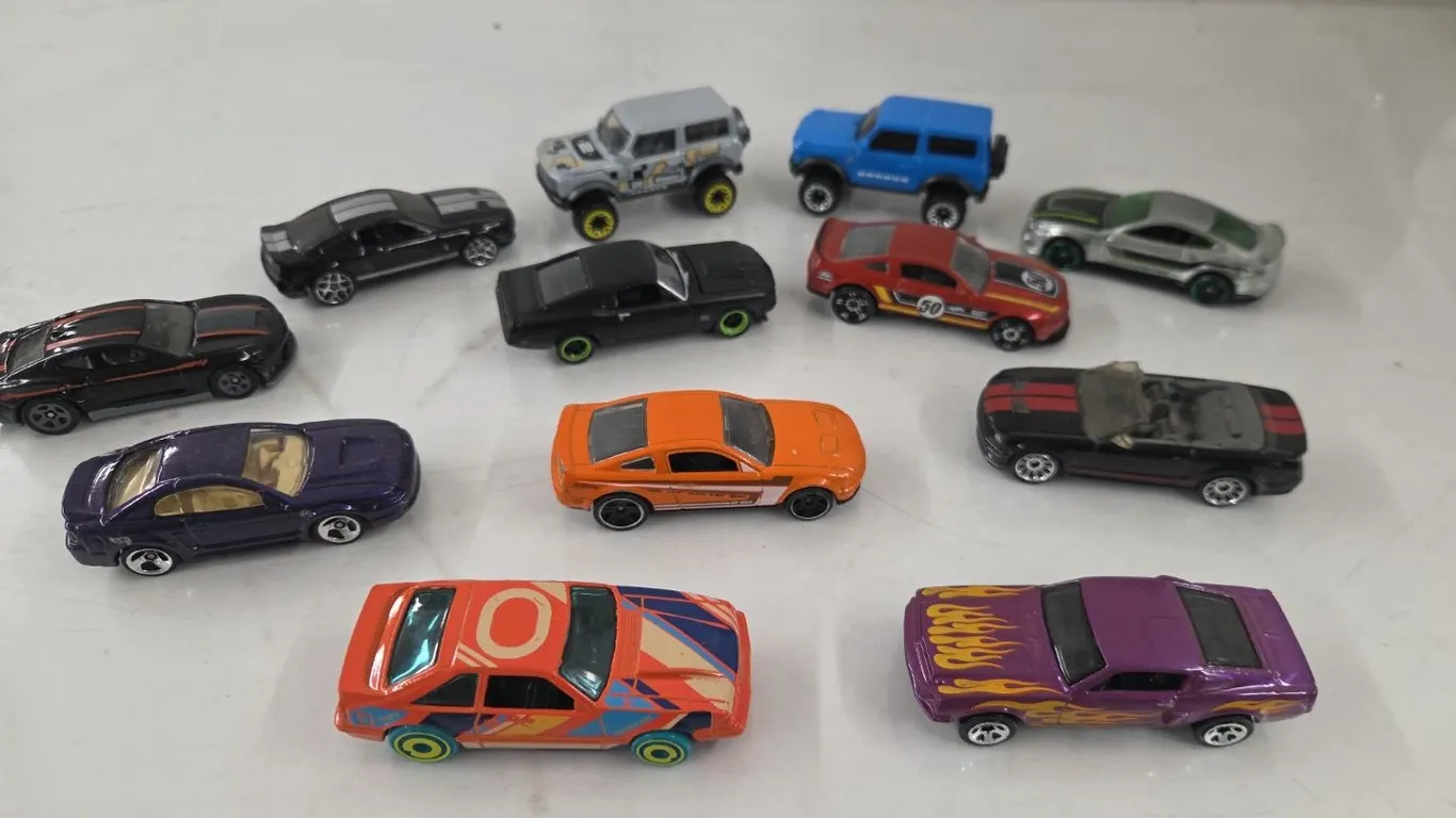 12 - 1/64 Cars - mixed makers