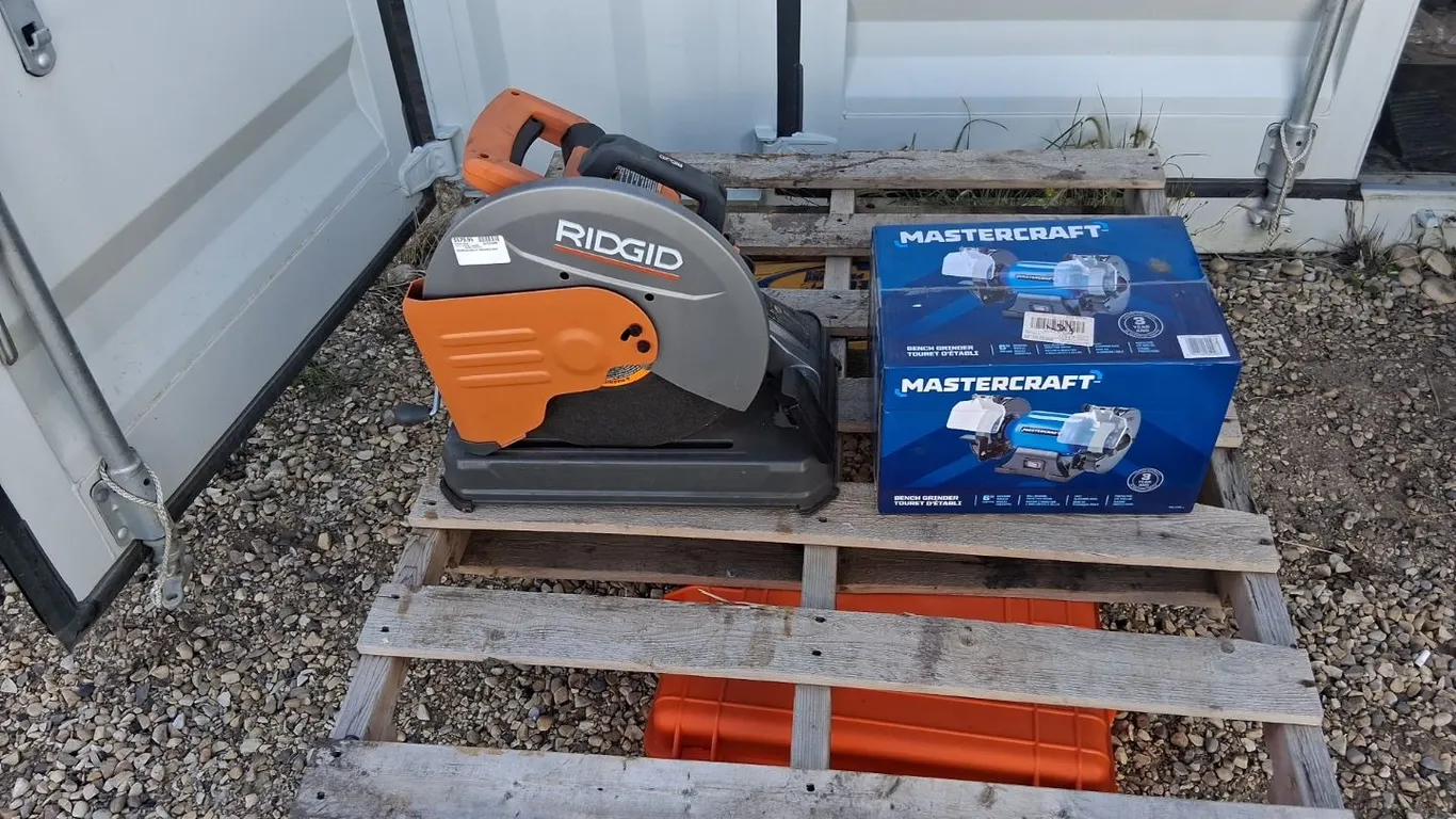 Rigid 14" Cutoff Saw, Unused Mastercraft 6" Bench Grinder (WC)