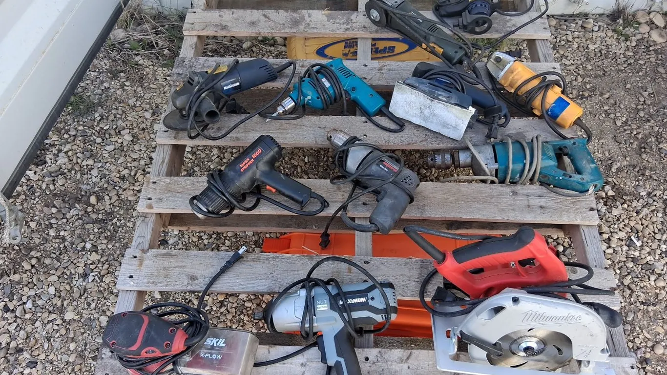 Assorted Hand Tools (WC)