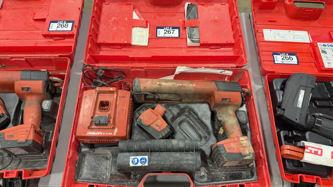 HILTI ED 3500-A Cordless Adhesive/Epoxy Dispenser w/ (2) Batteries, (1) Charger, Case, etc.