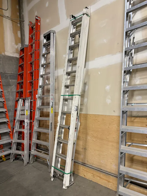 Werner 24’ Aluminum Extension Ladder