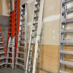 Werner 24’ Aluminum Extension Ladder
