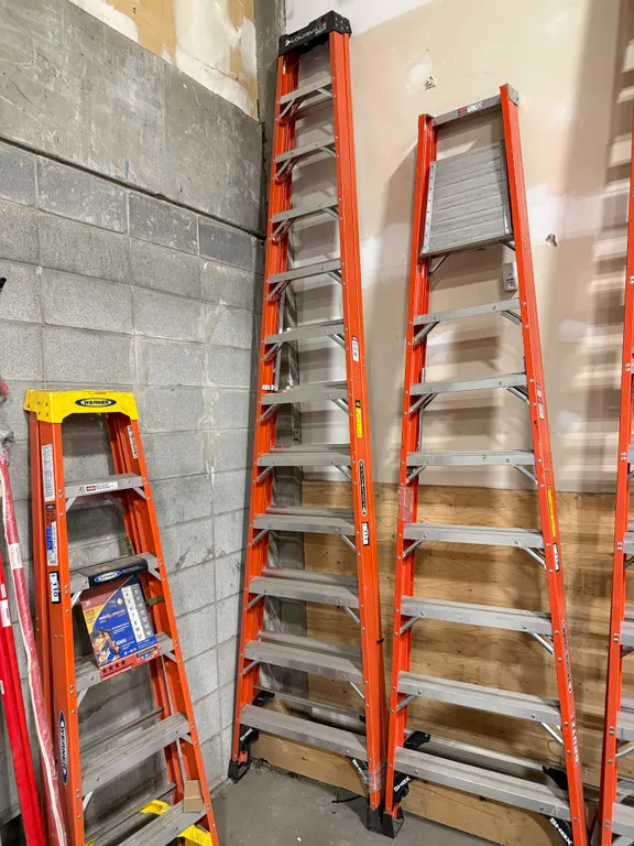 Louisville 12’ Fiberglass Step Ladder