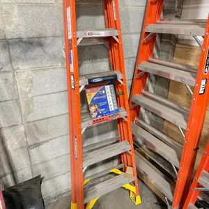 Werner 6’ Fiberglass Step Ladder