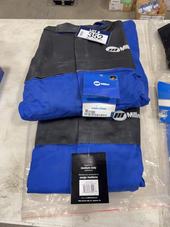 Lot of (2) Miller Medium-Duty Welding Jackets, 3XL