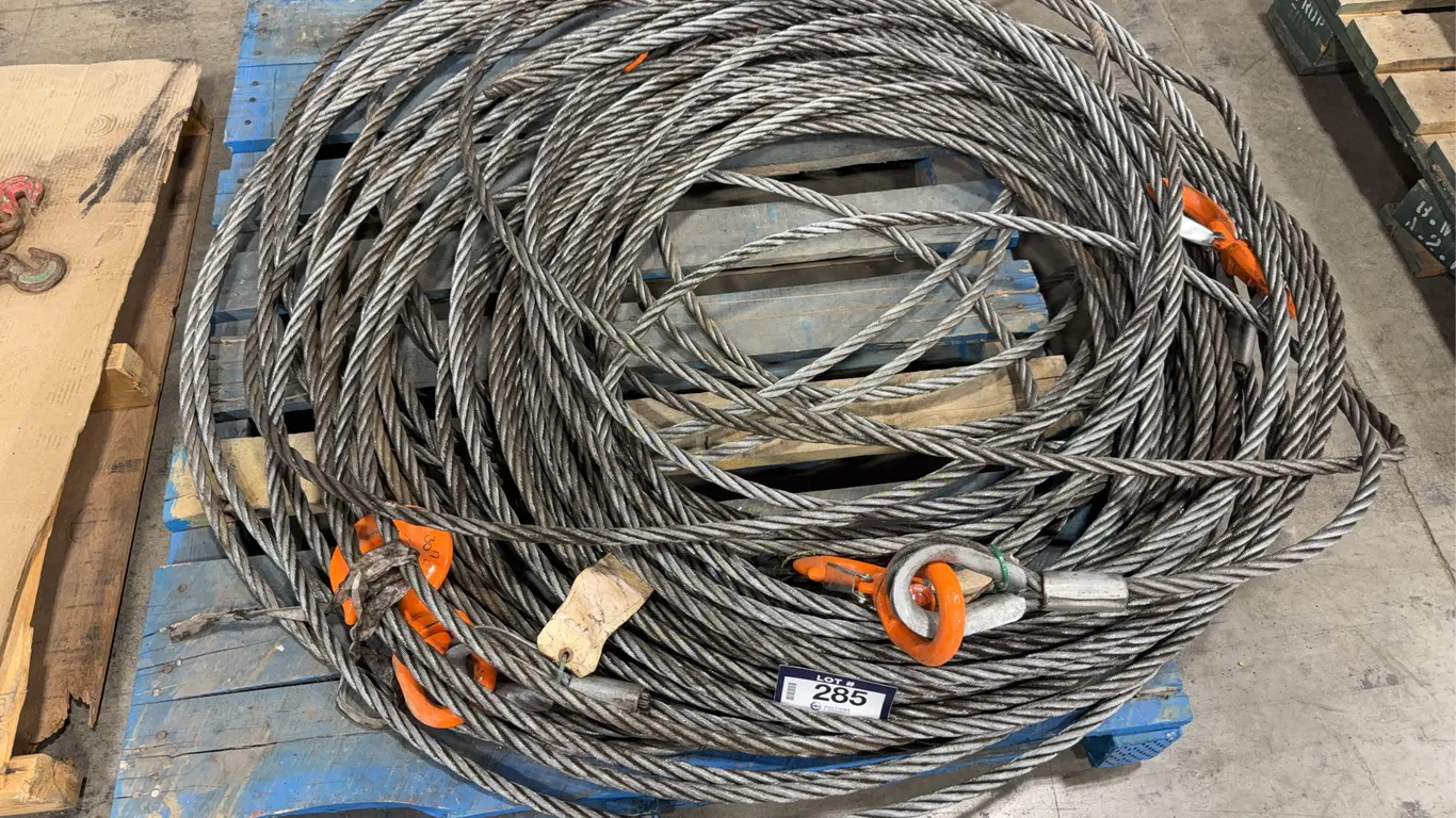 Pallet of (4) Lengths of Cable w/ Hooks