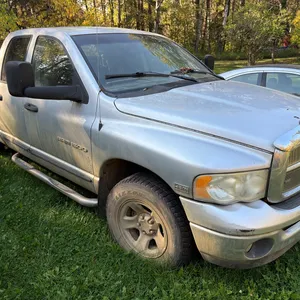 Dodge Ram 1500 Crew Cab Truck, SLT, Short Box,