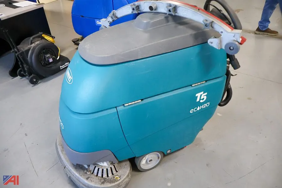Tennant T5 Commercial-Grade Floor Scrubber