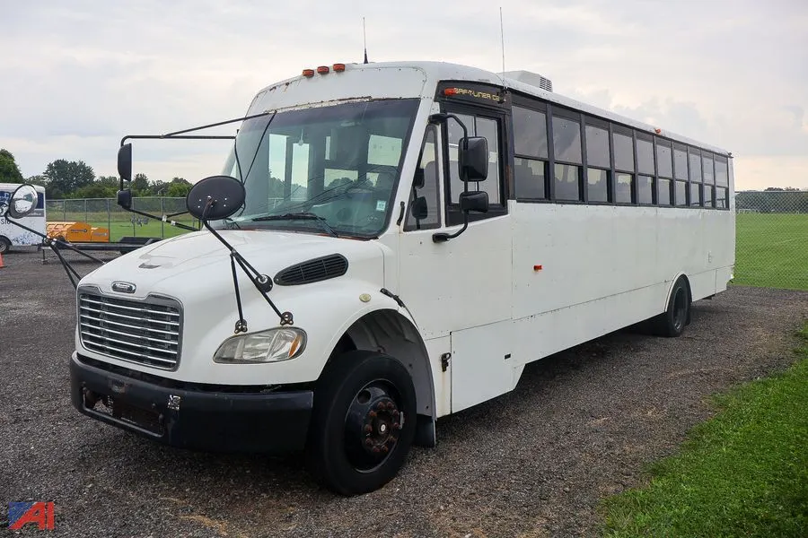 2008 Freightliner/Thomas C2 Converted Food Truck