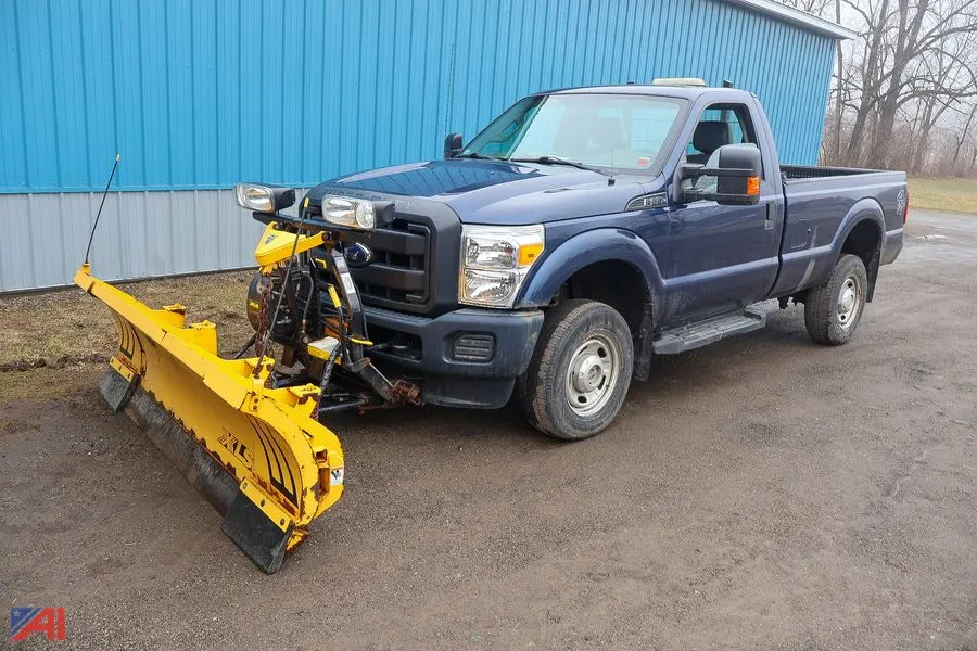 *UPDATED CODITION* 2015 Ford F350 Pickup Truck with Plow