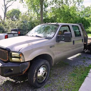 2004 Ford F550 SD XLT Crew Cab Stake Body Truck
