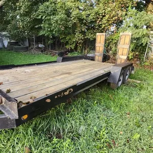 1970 General 25 Trailer with Ramps
