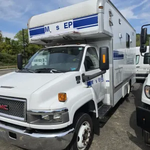 2008 GMC TopKick C4500 Mobile Lab Truck